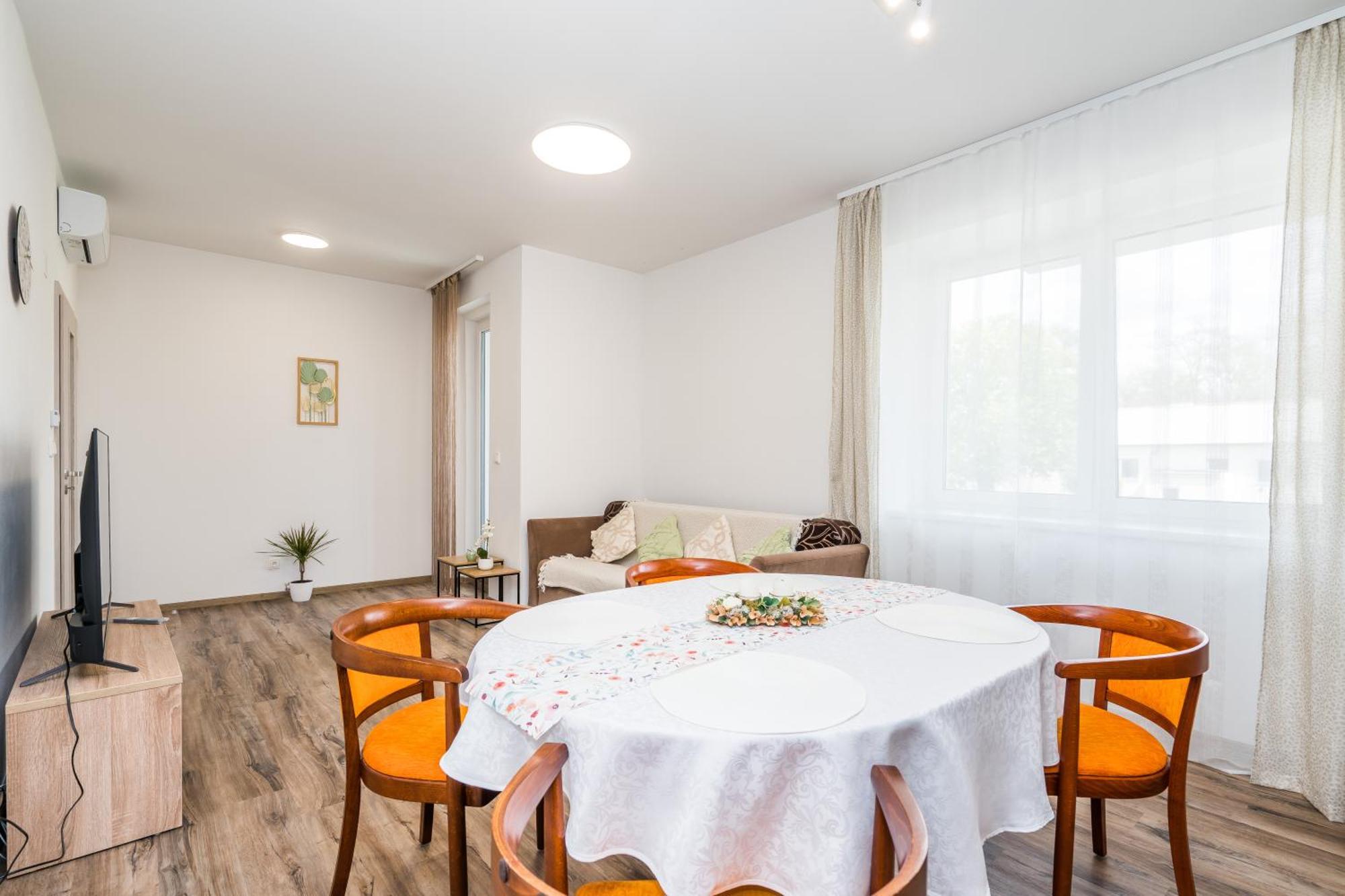 Perla Hradce 103 Lägenhet Hradec Králové Exteriör bild